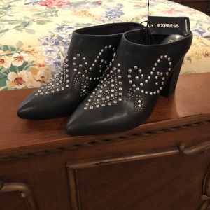 New Express Ankle Booties Size 8